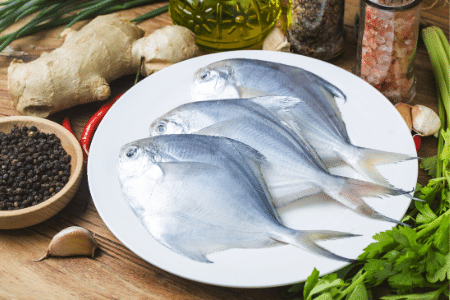 Silver Pomfret (Whole, Cleaned)