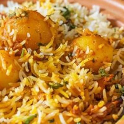 Mezban- E- Alu Biryani (Kolkata Style)