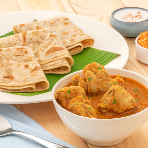 Dhaba Style Chicken Curry (with Bone) With Parathas