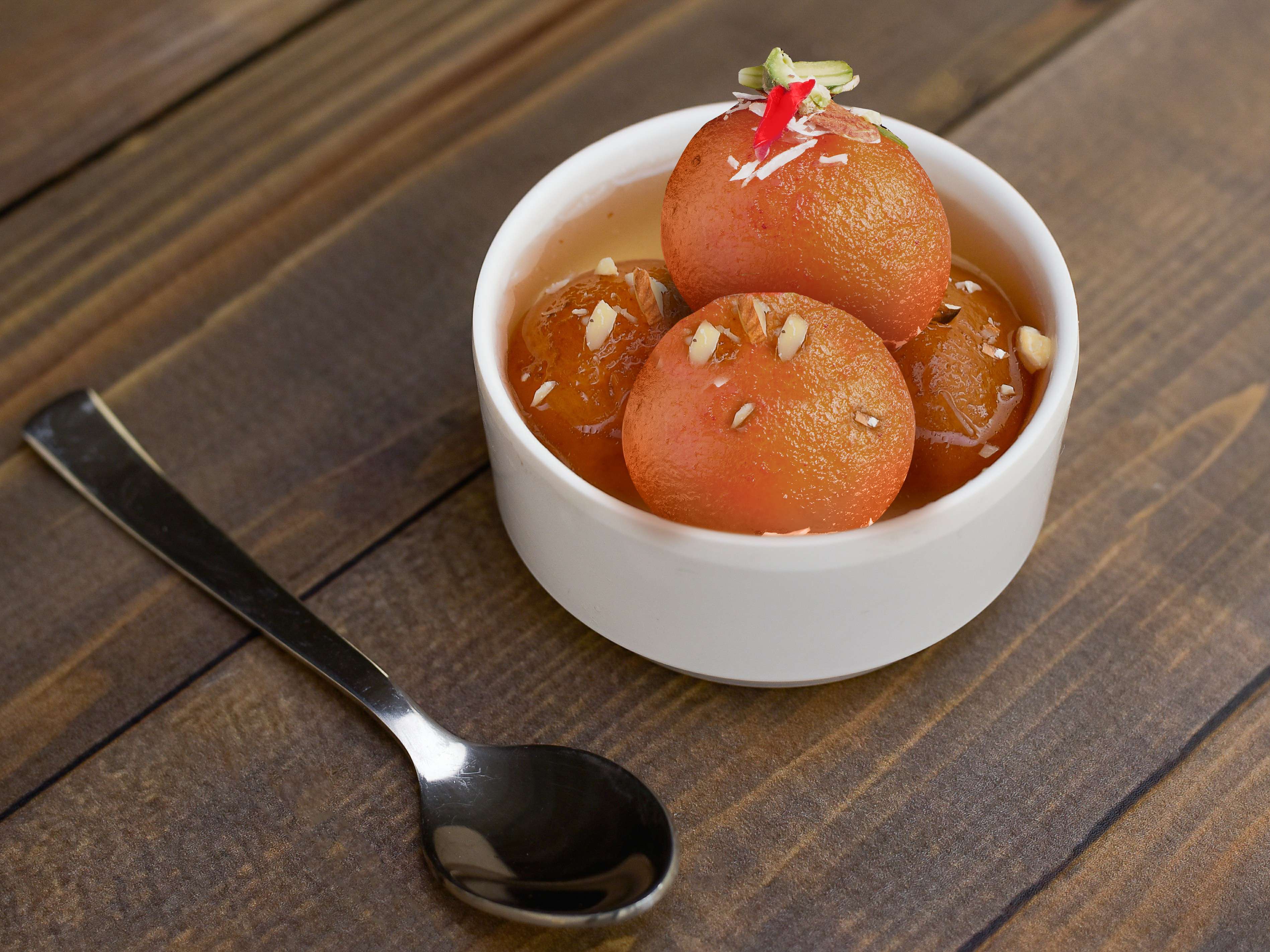 Ghee gulab jamun (4 pcs)