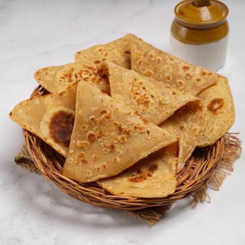 Tikona Paratha (3pcs)