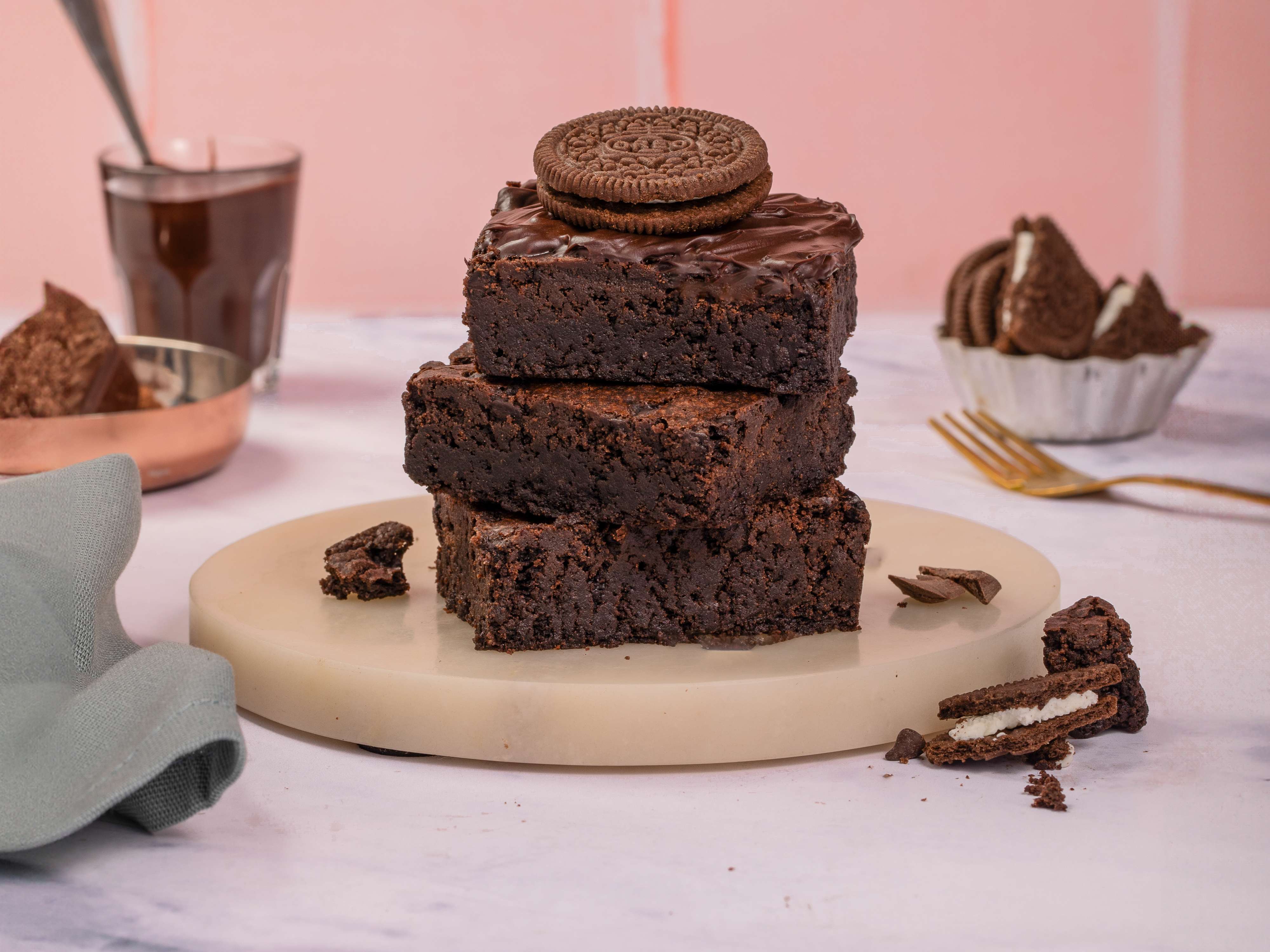 Classic oreo brownie -  1pc
