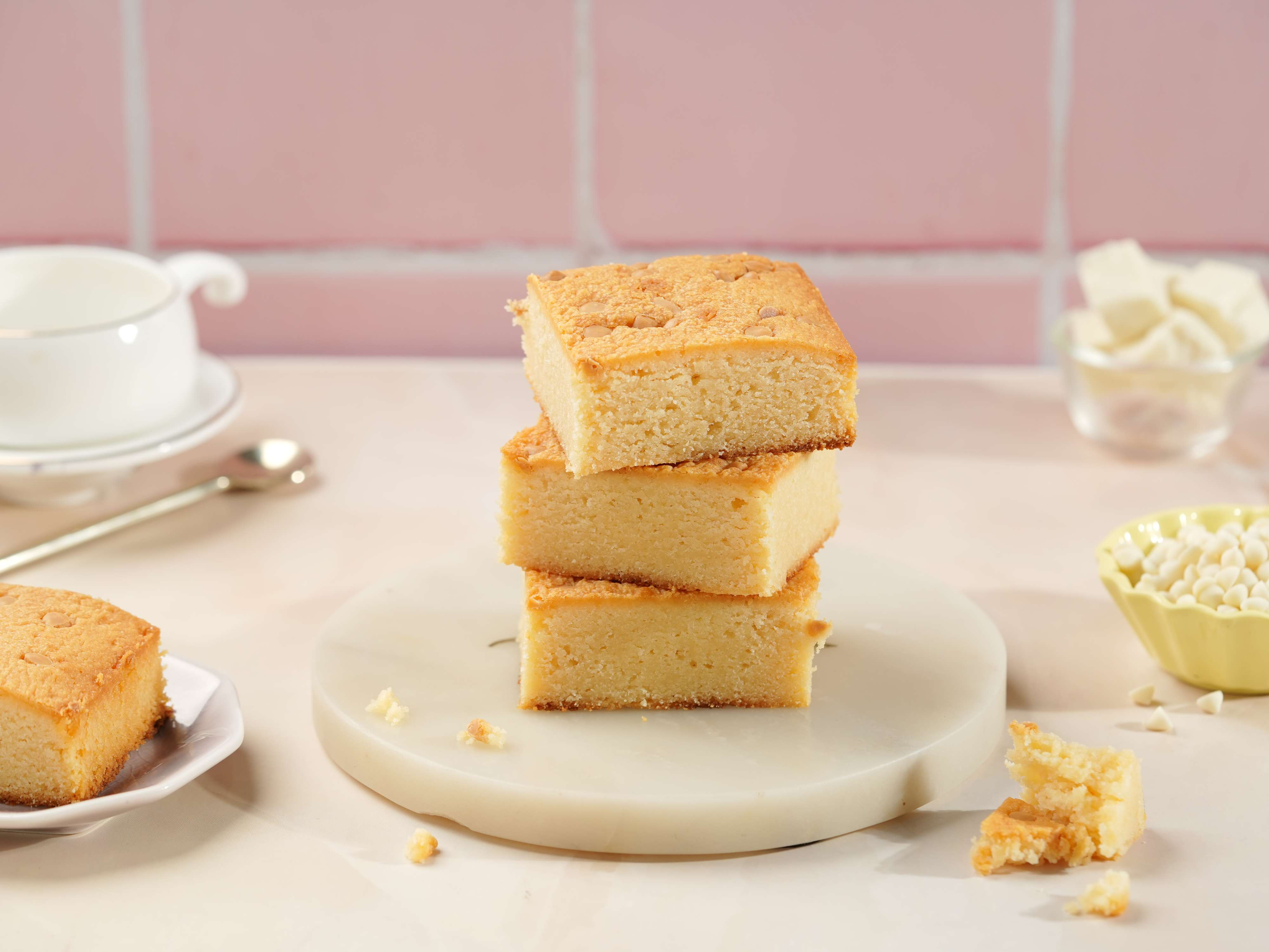 White chocolate blondie