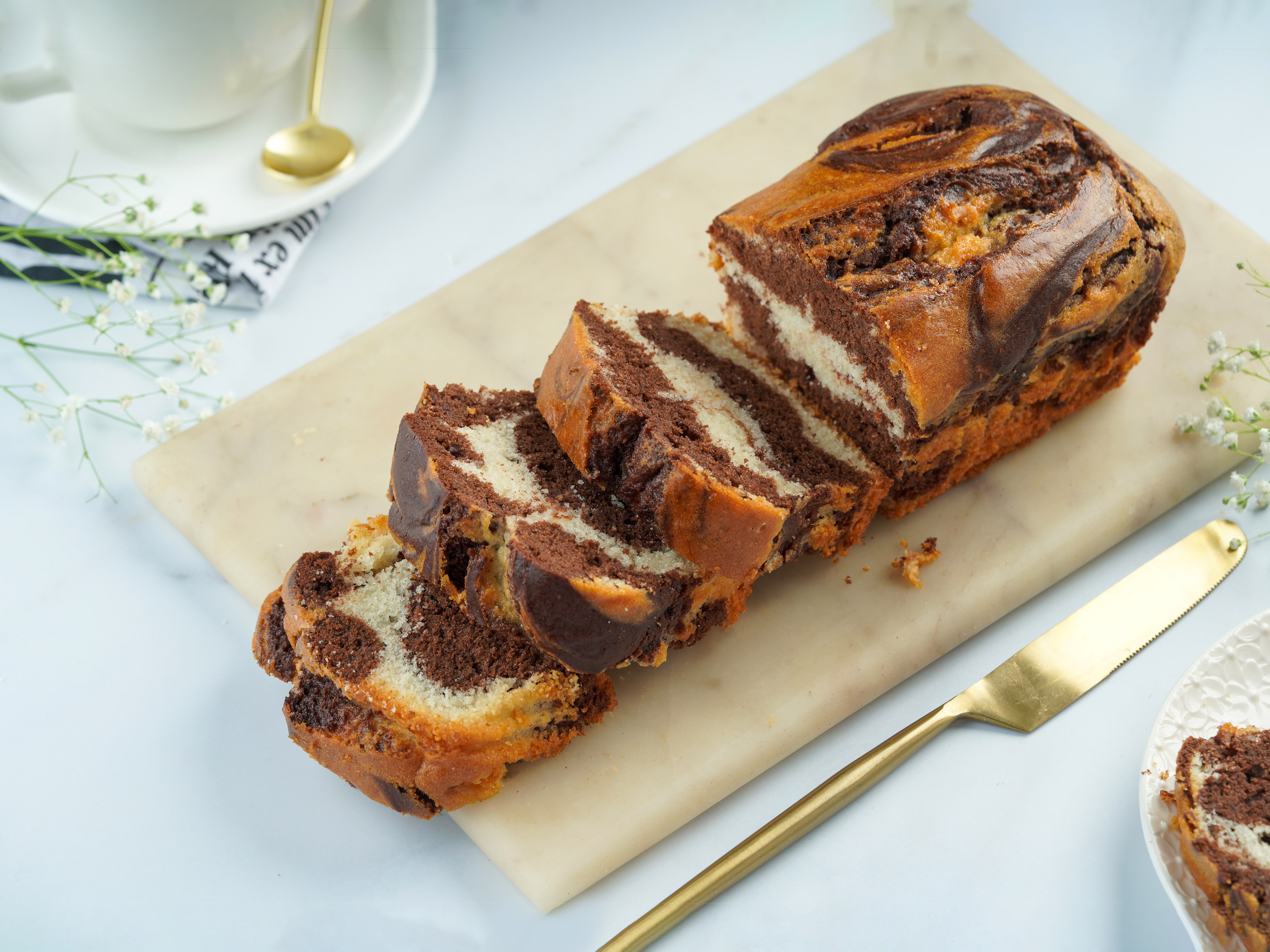 Marble tea cake
