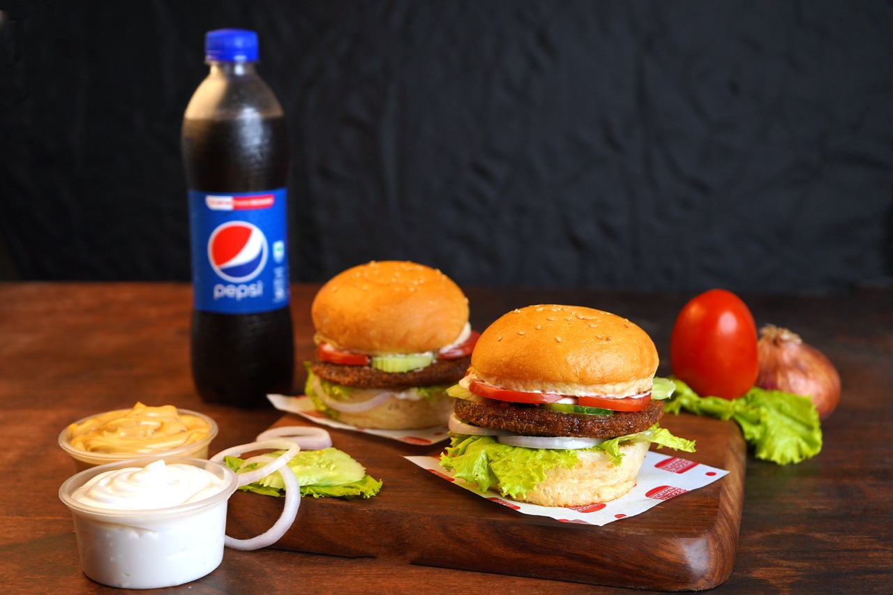 2 veg burgers + pepsi