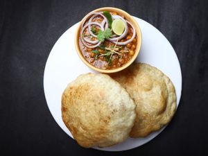 Choley Bhature ( Whole Wheat ) (2pc)
