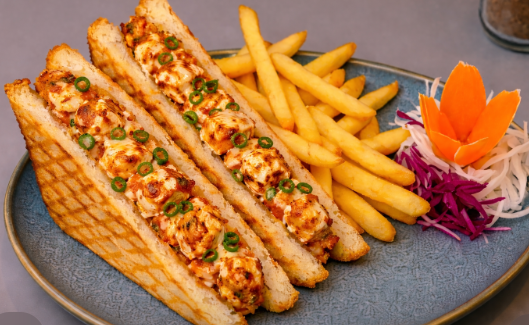 Schezwan Mayo Paneer Sandwich