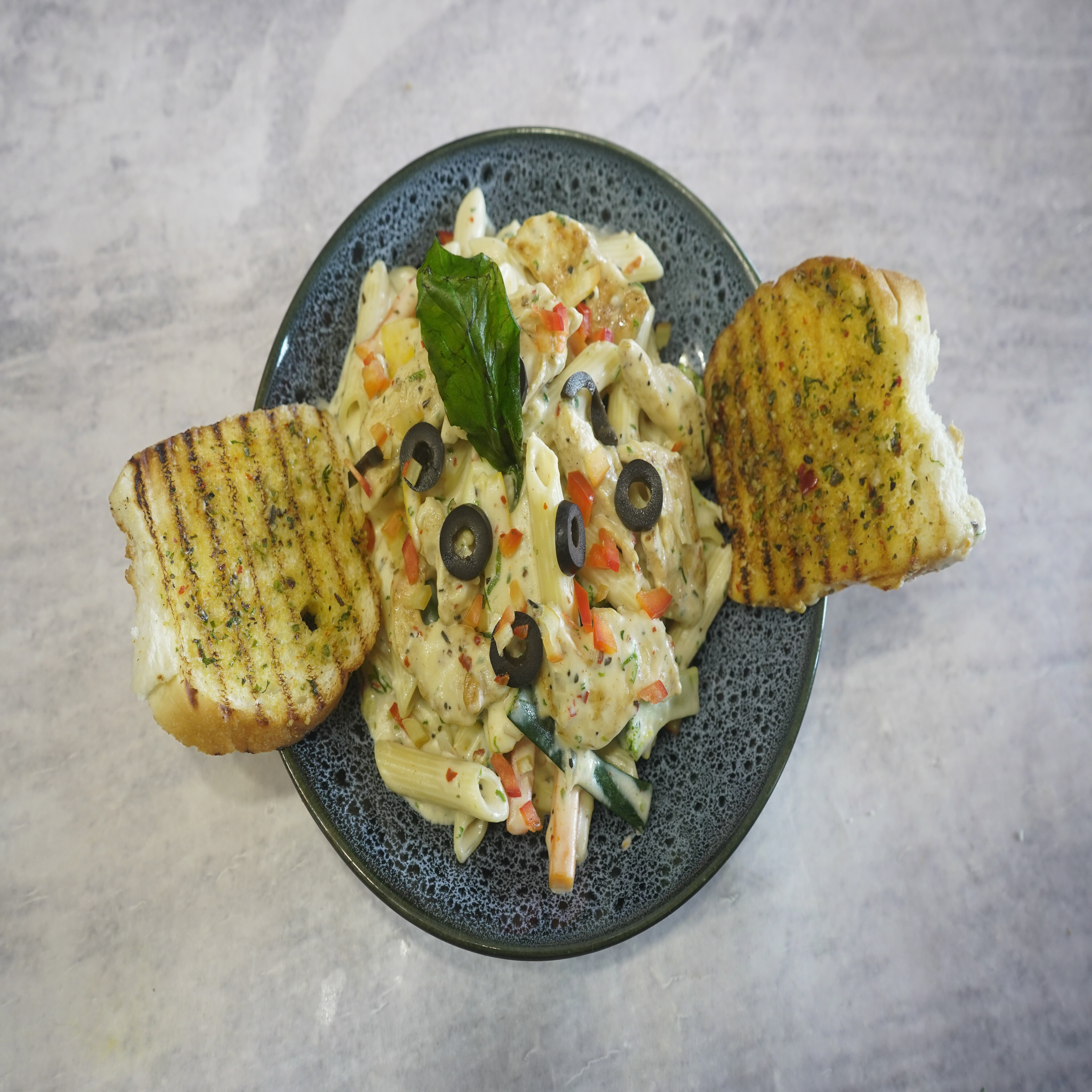 Alfredo Pasta - Chicken