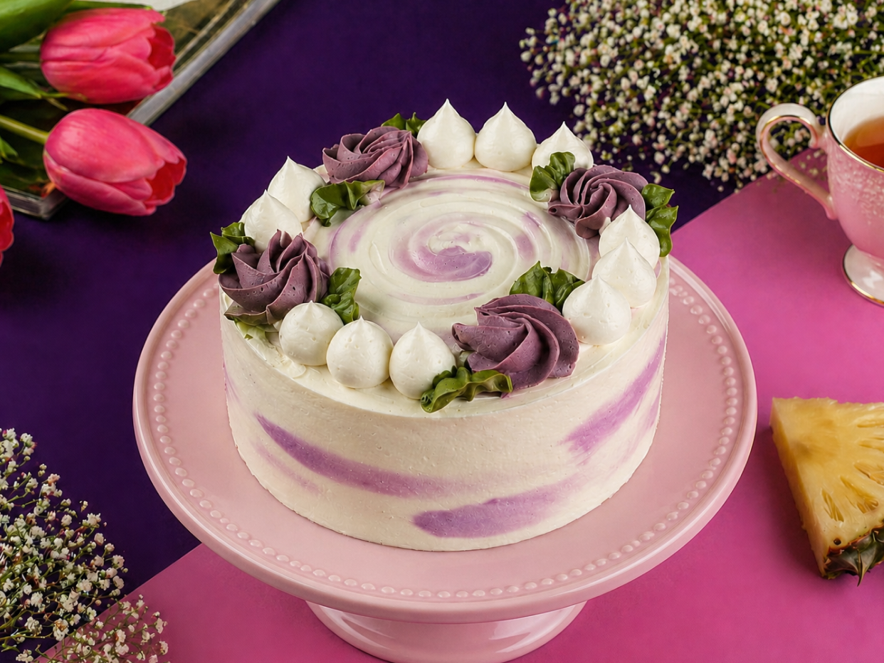 Mother’s Day Floral Bliss Cake – 500 Gms