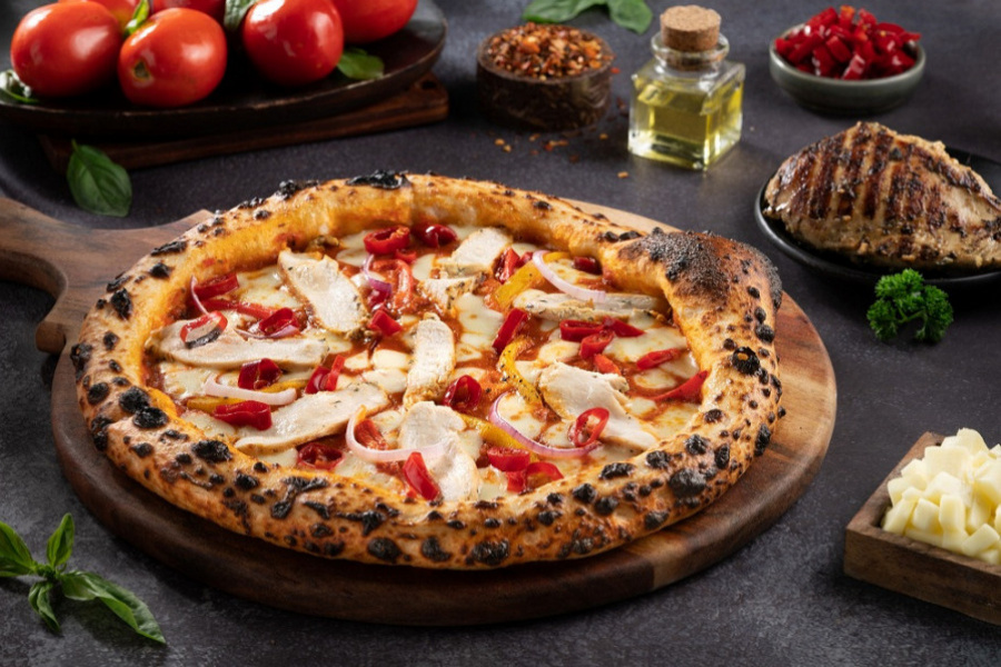 Naples - Truffle Flame Grilled Chicken Pizza