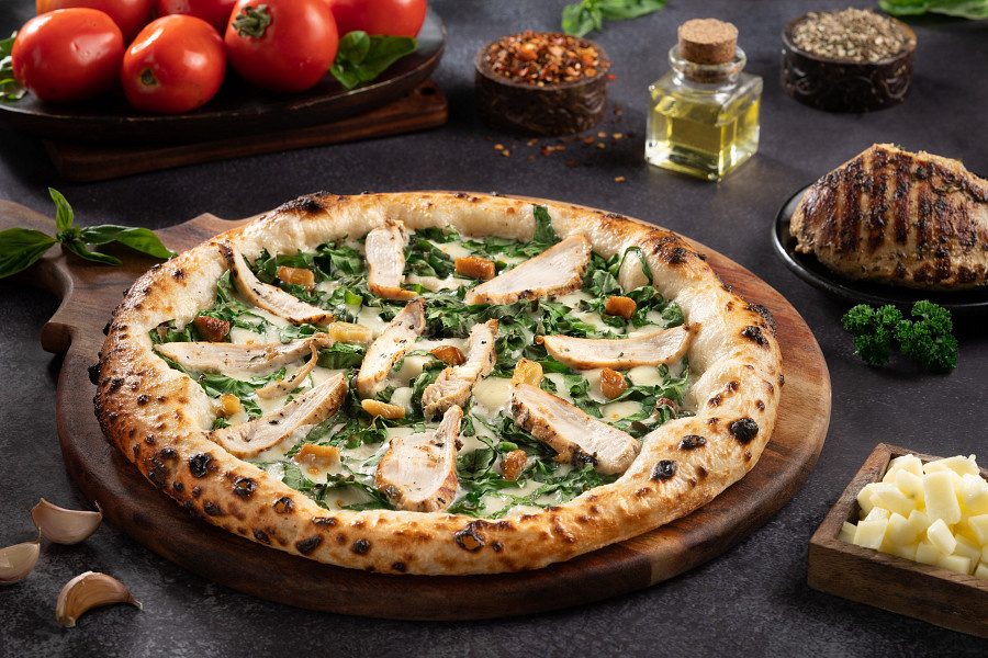 Naples - Truffle Grilled Chicken & Spinach Pizza